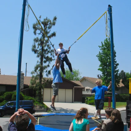 Bounce houses & bungee jumps