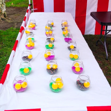 Toss & throw carnival game