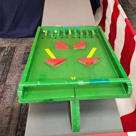 Toss & throw carnival game